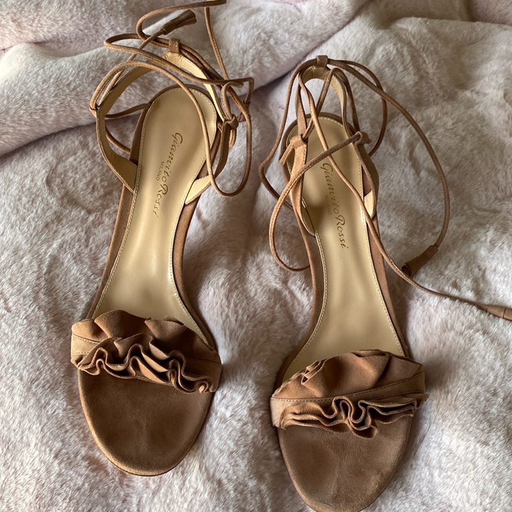 Gianvito Rossi tans suede, women’s high heel, 39 1/2